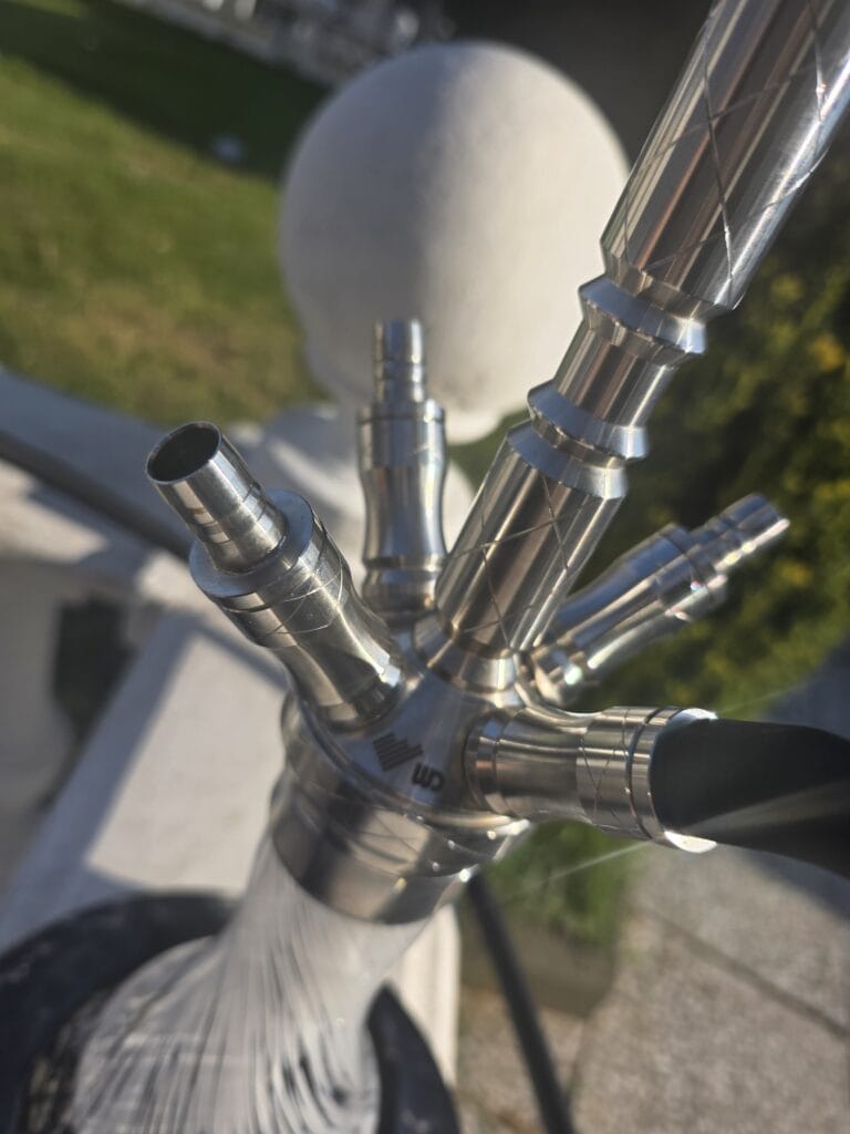 Hochwertige Edelstahl-Shisha mit Wasserpfeife und flexiblem Silikonschlauch.
