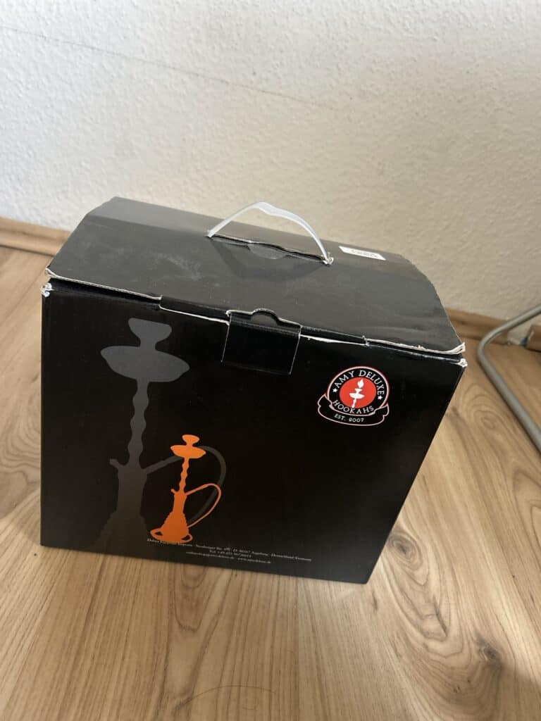 Originalverpackung für Shisha mit Zubehör, unbenutzt.