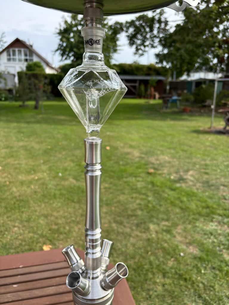Klare Glasbowl für Shisha mit Dekorationsmuster.