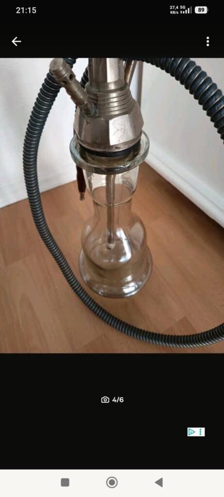 Transparente Glasbowl für Shisha mit Schlauchanschluss.