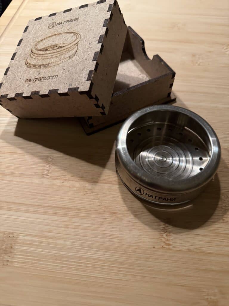 Hochwertige Edelstahl Shisha-Glasbowl mit Verpackung.