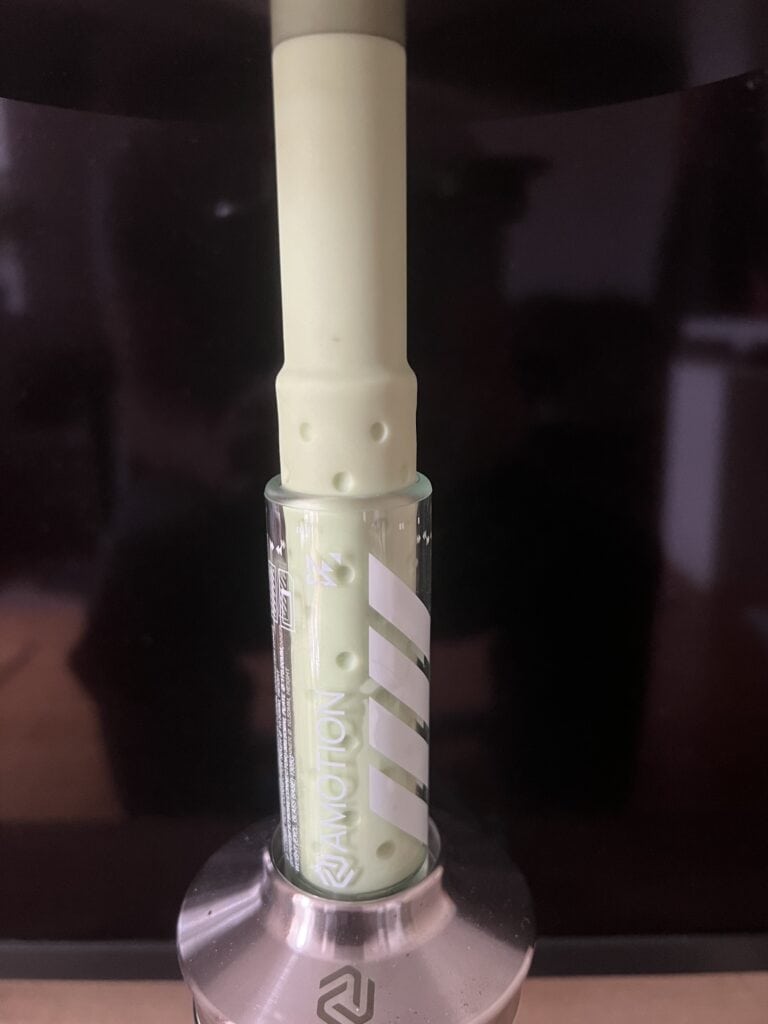 Shisha Glasbowl mit Silikonschlauch, für Wasserpfeifen geeignet.