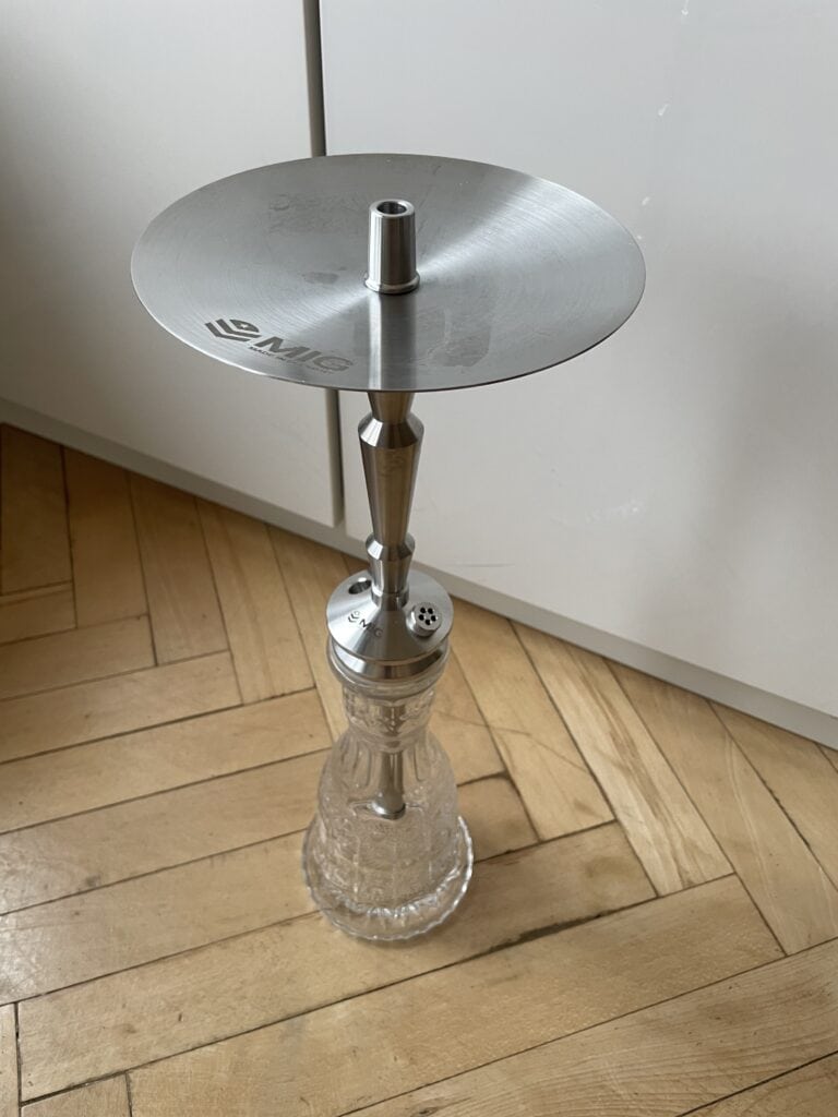 Shisha-Hookah mit Metall- und Glasbowl, ohne Schlauch.