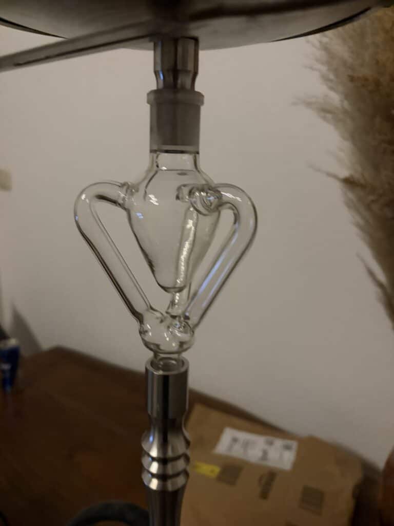 Transparente Glasbowl für Shisha mit Doppelwand-Design.