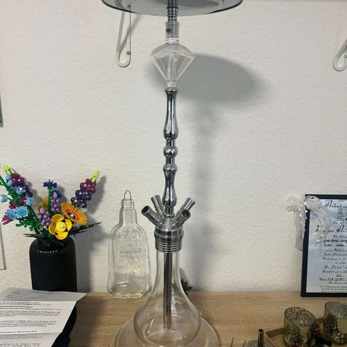 Transparente Glas-Shisha mit Edelstahl-Adapter und Zubehör.
