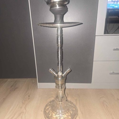 Rauch-Hookah mit Glasbasis, ideal für Shisha-Liebhaber, gebraucht, in gutem Zustand.