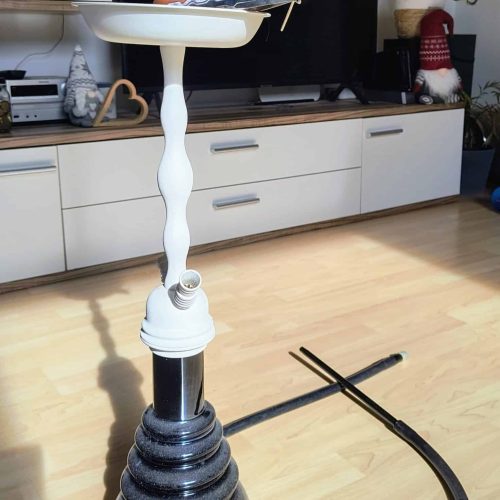 Dekorative Rauchsäule für Shisha-Genuss, stilvoll und modern gestaltet.