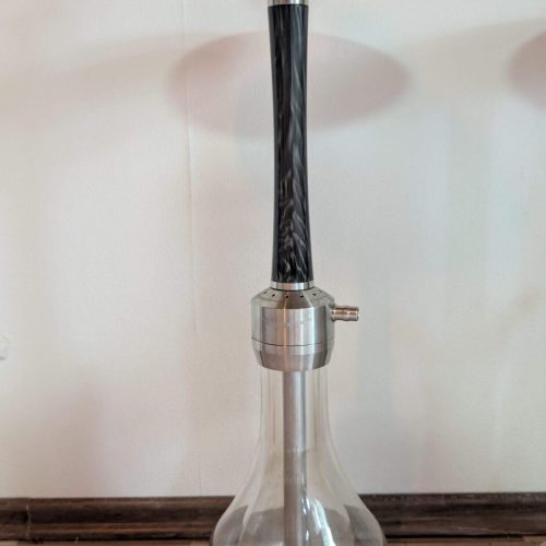 Rauchsäule für Shisha mit Glasbasis und Metallaufsatz, ideal für Wasserpfeifen.