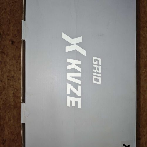 X-KYZE Grid Box, Verpackung für Shisha-Zubehör, weißes Design.