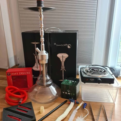 Rauchsäule mit Zubehör, Reinigungsbürsten und Zubehör für Shisha.