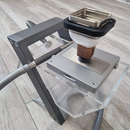 Professioneller Schmelzofen für Kerzenwachs und -materialien.