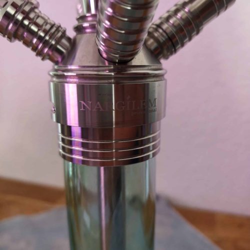 Robuster Edelstahl-Adapter für Shisha mit mehreren Anschlüssen.