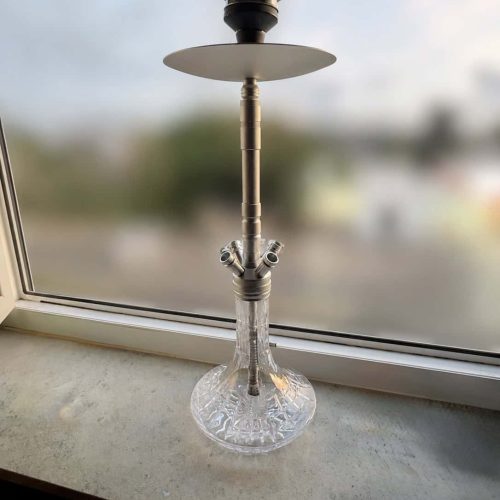 Transparente Glasbowl für Shisha mit Metallaufsatz und Dichtung.