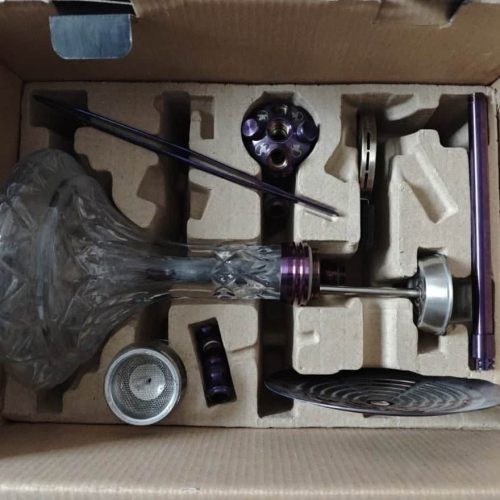 Shisha mit Glasaufsatz und Zubehör im Karton, unbenutzt, für Raucherlebnis.