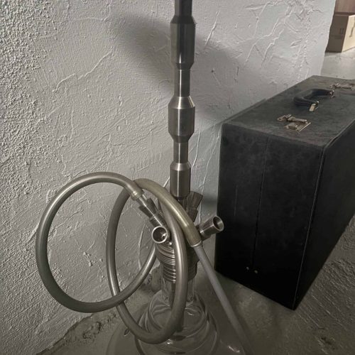 Moderne Rauchsäule mit Glasaufsatz für Shisha.