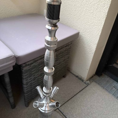 Alu Shisha mit Edelstahl- und Carbon-Details, Glasbowl im Bild.