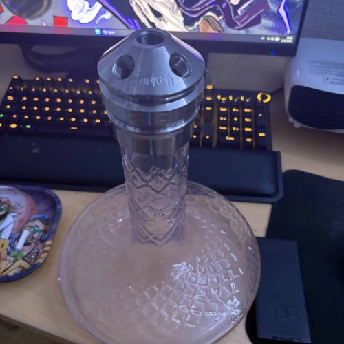 Shisha-Kopf mit Glasbase, ideal für Wasserpfeifen, gebraucht, gut erhalten.