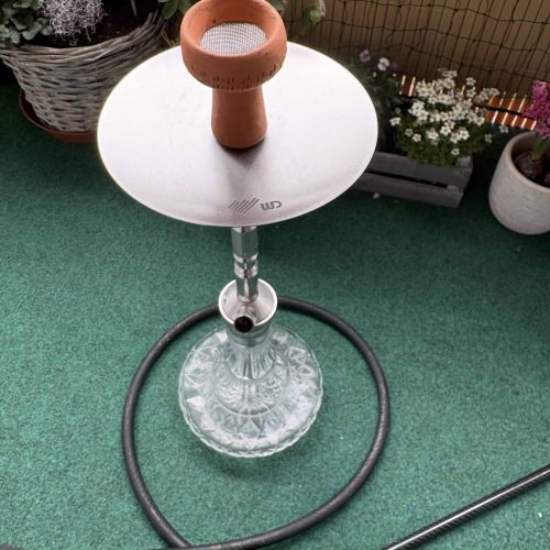 Rauchschüssel auf Wasserpfeife, Shisha Zubehör, für aromatischen Rauchgenuss.