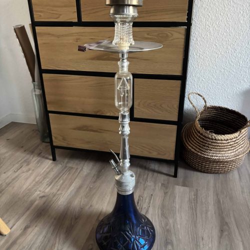 Rauchsäule mit Glasaufsatz, ideal für Shisha-Events und Dekorationen.