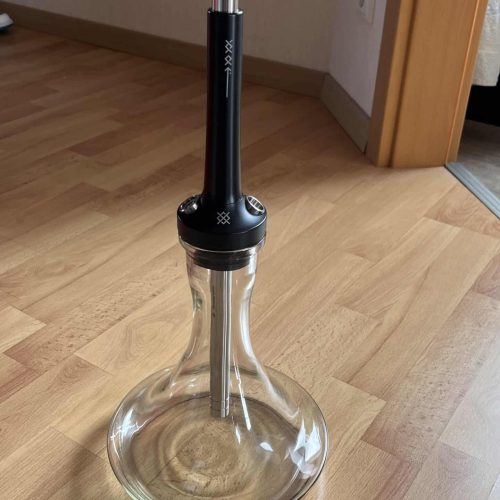 Rauchpfeife auf Glasbasis, ideal für Shisha-Genuss, in gutem Zustand.