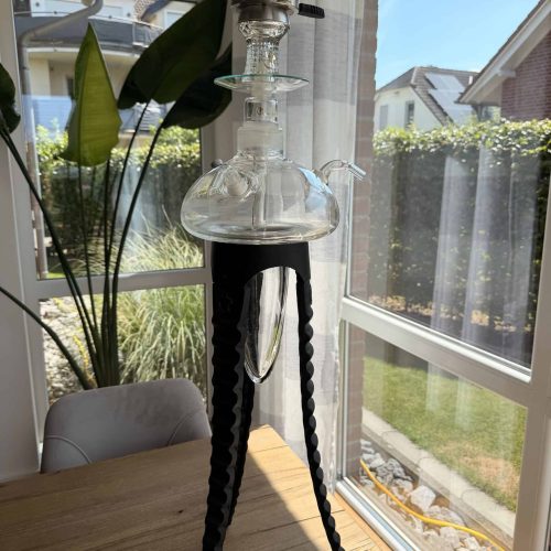 Transparente Glasbowl für Shisha mit Deckel und Schlauchanschluss.