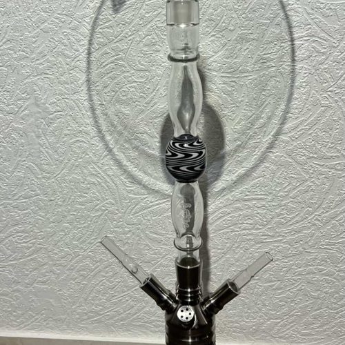 Hanf-Shisha mit Glasaufsatz, ideal für den Genuss von Kräutermischungen.