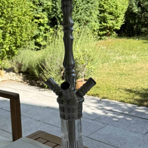 Rauchersäule mit Glasbasis, ideal für Shisha-Dekoration oder Raucherlebnis.