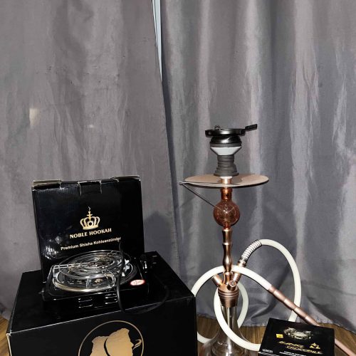 Hochwertige Wasserpfeife inklusive Zubehör, ideal für Shisha-Liebhaber.