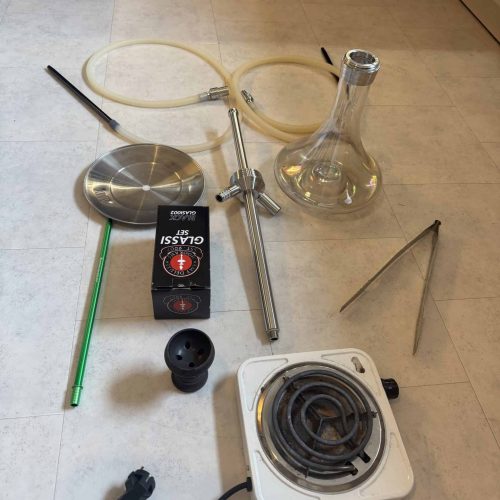 Verschiedene Shisha Teile, Glasbowl, Heizplatte und Zubehör.