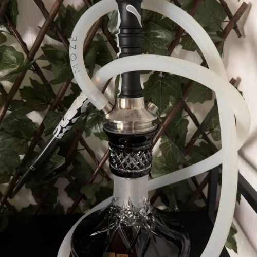Moderne Shisha mit LED-Beleuchtung und flexiblem Schlauch.