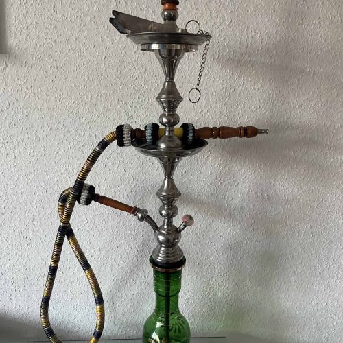 Rauchsäule mit Glasbasis, Schlauch und Zubehör für Shisha.