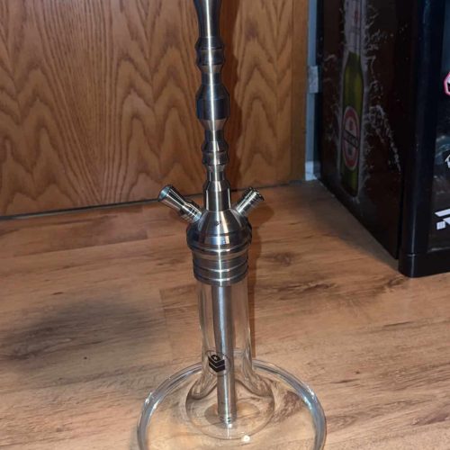 Rauchsäule aus Edelstahl mit Glasbasis, geeignet für Shisha und Wasserpfeifen.