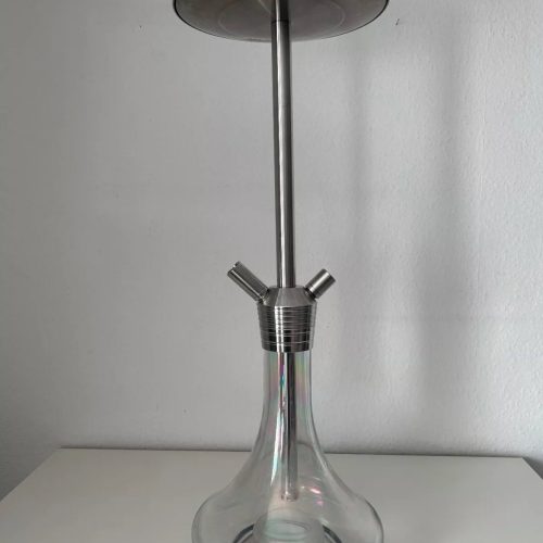 Moderne Glas-Shisha mit Metall- und Ablagefunktion, ideal für Raucher.