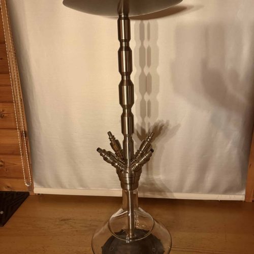 Rauchsäule für Shisha mit Ablagefläche und Adapter, ideal für Wasserpfeifen.