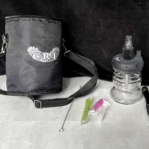 Wasserpfeifen-Set mit Tragetasche, Schlauch, Zubehöre und Reinigungswerkzeug.
