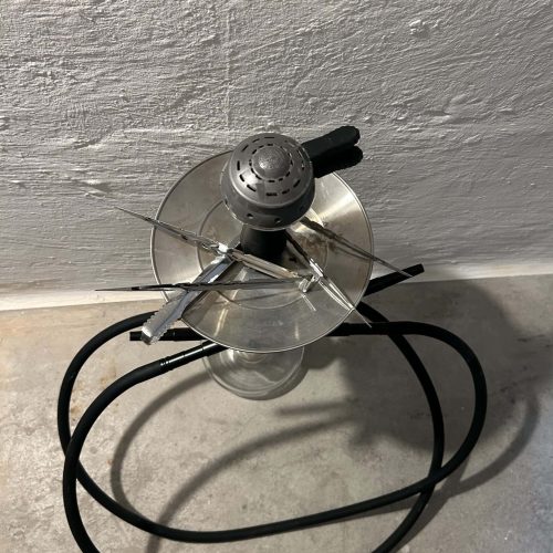 Metallkopf für Shisha mit Schlauch und Düse, gebrauchte Shisha-Komponente.
