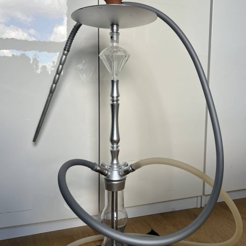 Rauchsäule für Shisha mit flexiblem Schlauch und Kopf, ideal für aromatisches Rauchen.