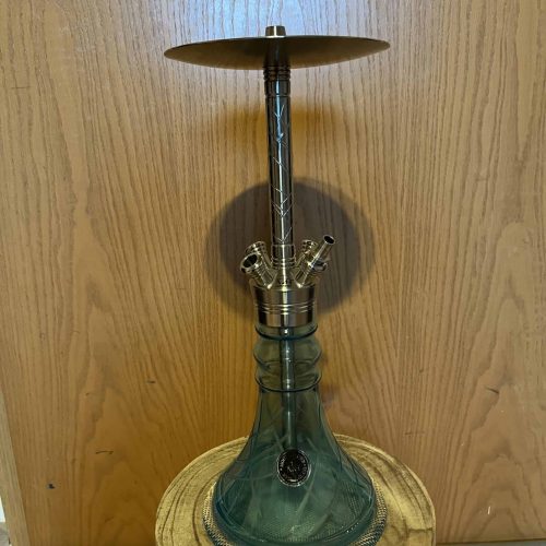 Rauchsäule mit Metalldach und Glasbasis, ideal für Shisha-Liebhaber, gebraucht, gut erhalten.