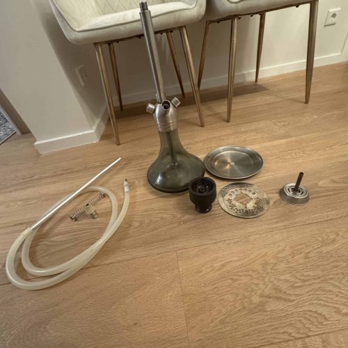 Wasserpfeifen-Set mit Glas, Schlauch und Zubehör, gebraucht.