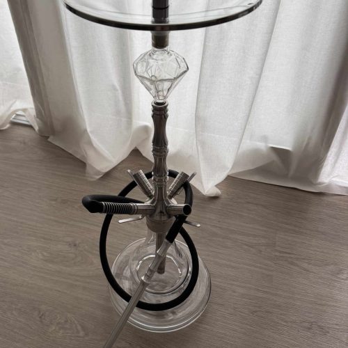 Rauch-Hookah mit Glasaufsatz, Schlauch und Zubehör, ideal für Shisha-Liebhaber.