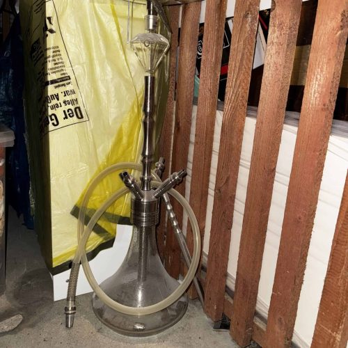 Rauchsäule für Shisha mit Glasaufsatz, ideal für Raucher und Sammler.