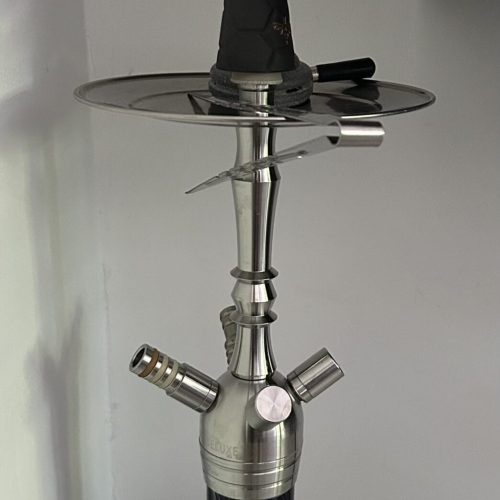 Rauchsäule mit Glasbowl, Silikonschlauch und Metallzubehör für Shisha.