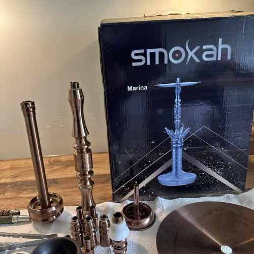 Rauch-Hookah mit Metallteilen, Verpackung und Zubehör, neu.
