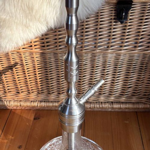 Rauchsäule mit Ablage, ideal für Shisha-Zubehör, aus Edelstahl, modern und funktional.