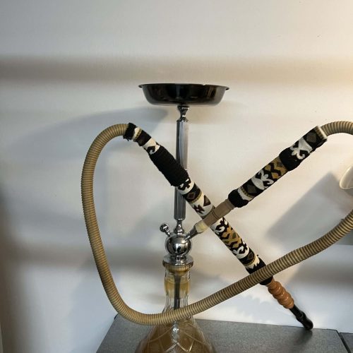Rauchsäule mit Schlauch und Basis für Shisha-Dampfen.