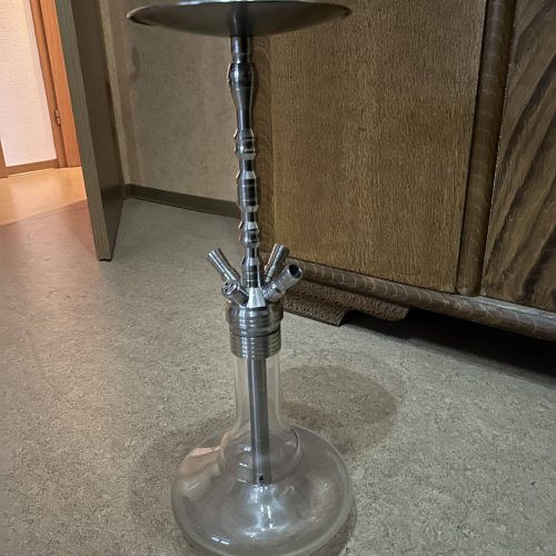 Hochwertige Edelstahl-Rauchsäule für Shisha, robust und langlebig.
