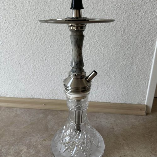 Rauch-Hookah mit Edelstahl und Glasbasis, ideal für Shisha-Liebhaber.