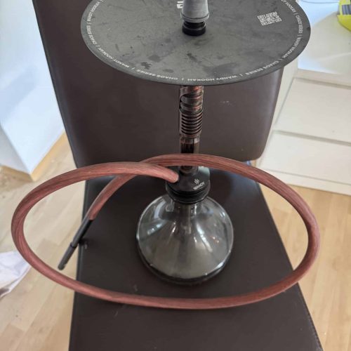 Rauchsäule für Shisha mit Zuleitung, Dampfregler und Ablagefläche, ideal für Wasserpfeifen.