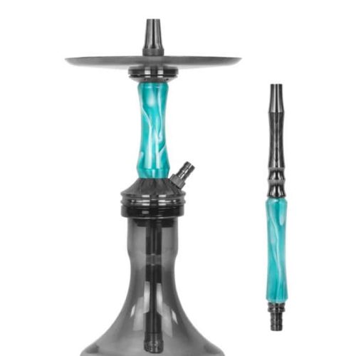 Moderne Shisha mit Glasbasis und blauer Düse, ideal für Genuss.