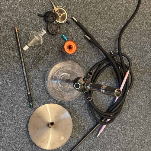 Verschiedene Teile für Shisha-Rauchsäule und Zubehör.